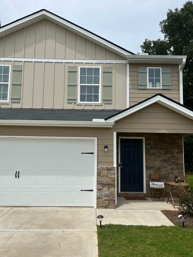 Primary Photo - 134 Dogwood Ln