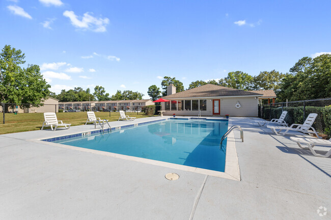 Building Photo - Summerwood Apartment Homes