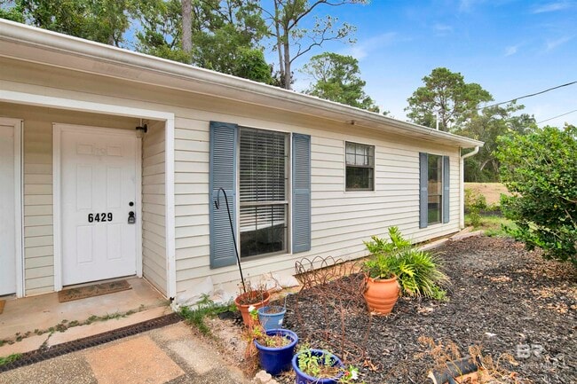 Building Photo - 6429 Schoel Ln