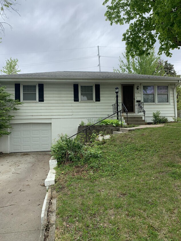 Photo - 6106 Ellison Ave (Omaha, NE)