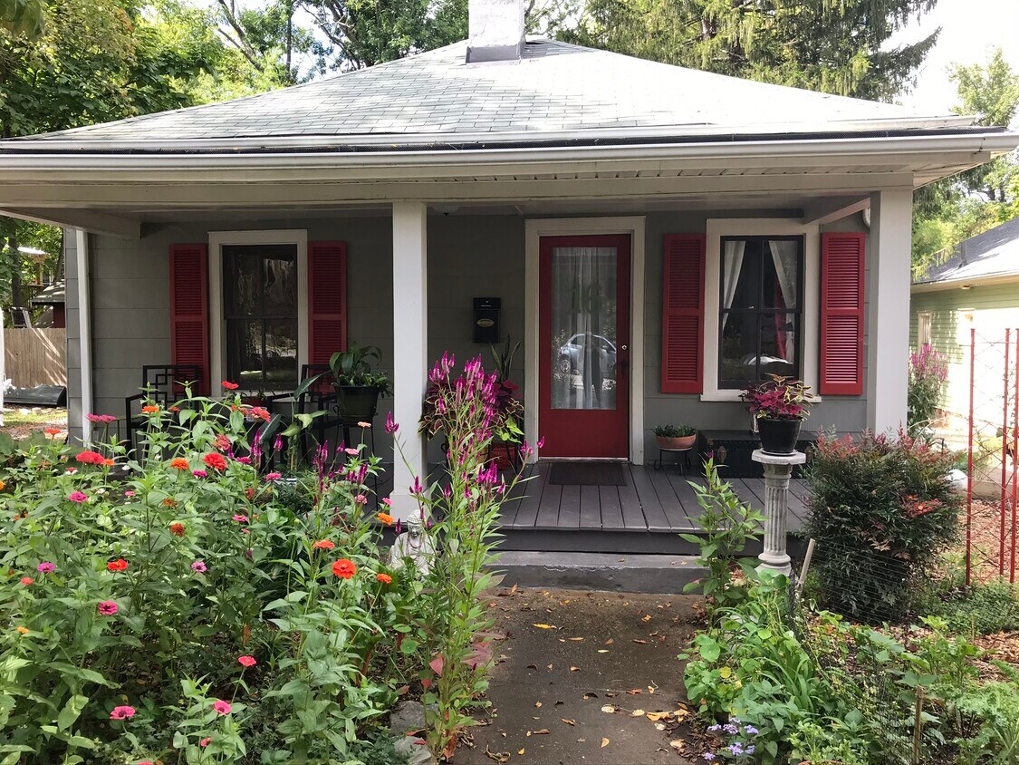 16 Murdock Avenue, Asheville, NC 28801