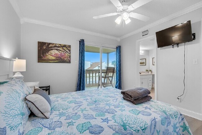 Foto del edificio - 17462 Front Beach Rd