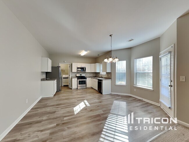 Building Photo - 3054 Gayle Manor Ln SW