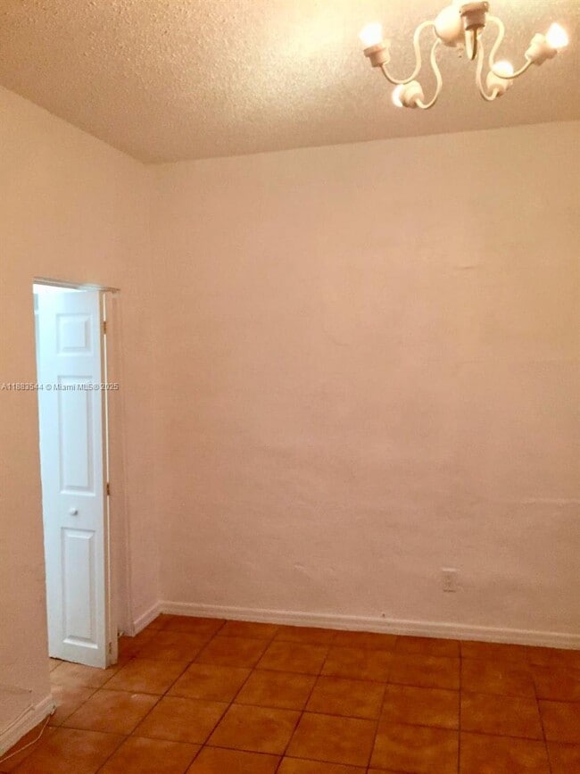 Foto del edificio - 1245 NW 45th St