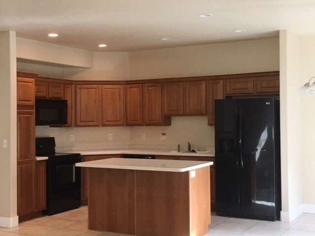 Building Photo - 2557 Garden Dr