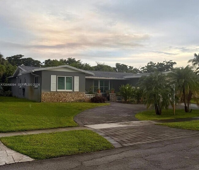 Foto del edificio - 9100 NW 19th St