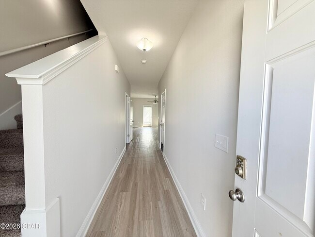 Foto del edificio - 7682 Shadow Lake Dr