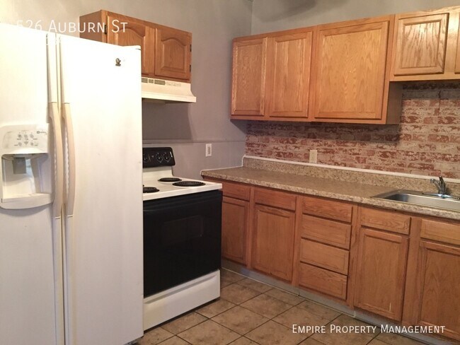 Building Photo - 3 Bedroom / 1 bathroom Home in Allentown!!