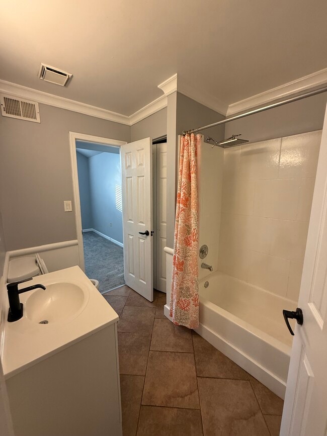 Foto del edificio - 9708 Lake Pointe Ct