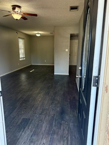 Foto del edificio - 401 Linda St