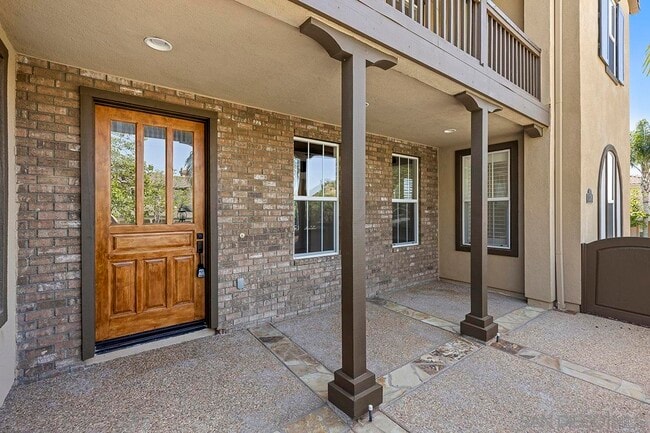 Building Photo - 6338 Huntington Dr