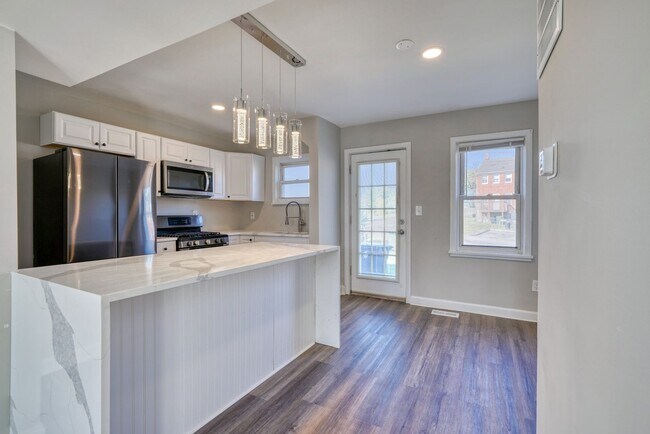 Foto del edificio - Brand New 3 Bed City Rowhome- ONE MONTH FR...