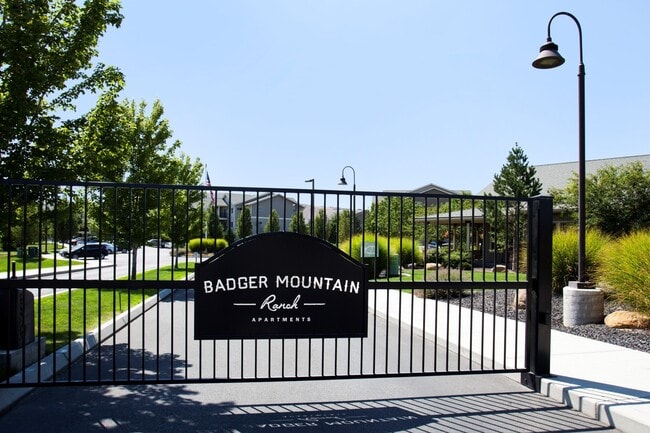 Foto del edificio - Badger Mountain Ranch