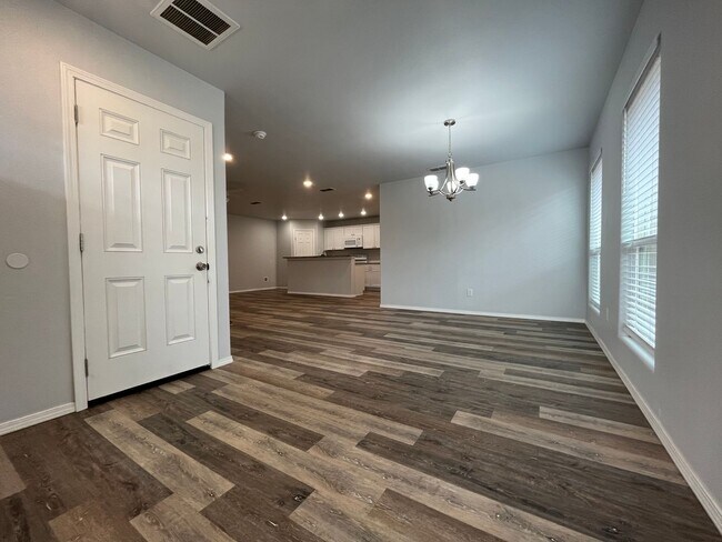 Foto del edificio - 5510 Jarvis St