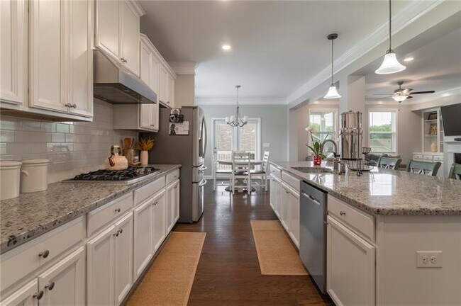 Foto del edificio - 301 Cochin Dr