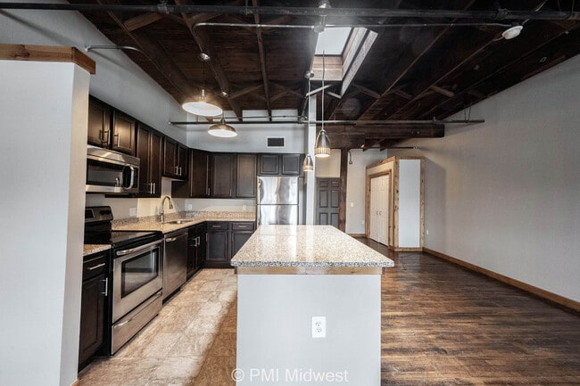 Building Photo - Lofts on Madison
