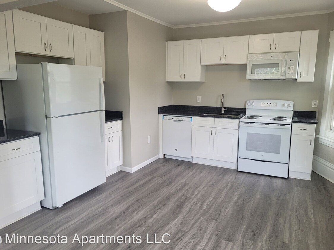 344 Jenks Ave E, Saint Paul, MN 55130 Townhome Rentals in Saint Paul