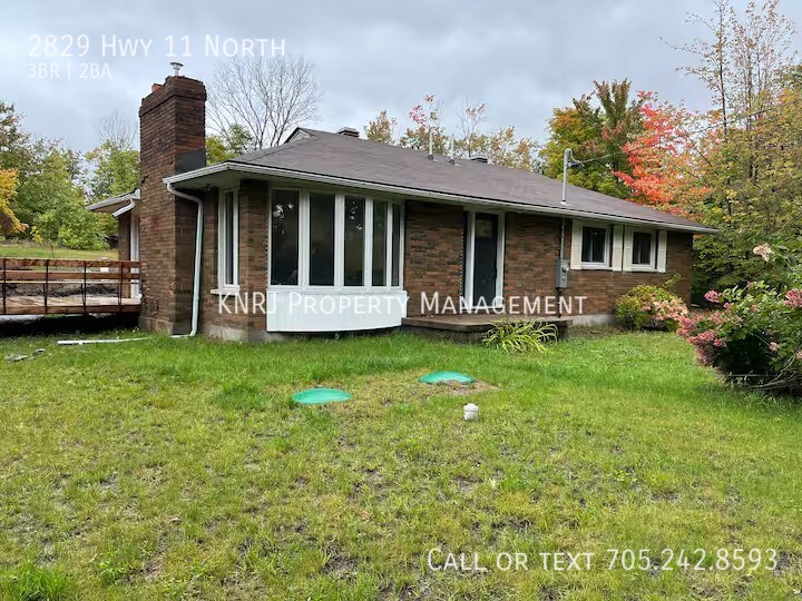 Photo principale - Three Bedroom House on 3 acres