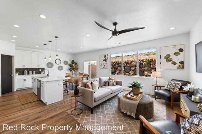 Foto del edificio - 3 br, 2.5 bath House - 926 Desert Cactus Dr