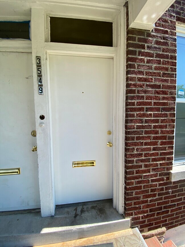 Building Photo - 3549 Delor St