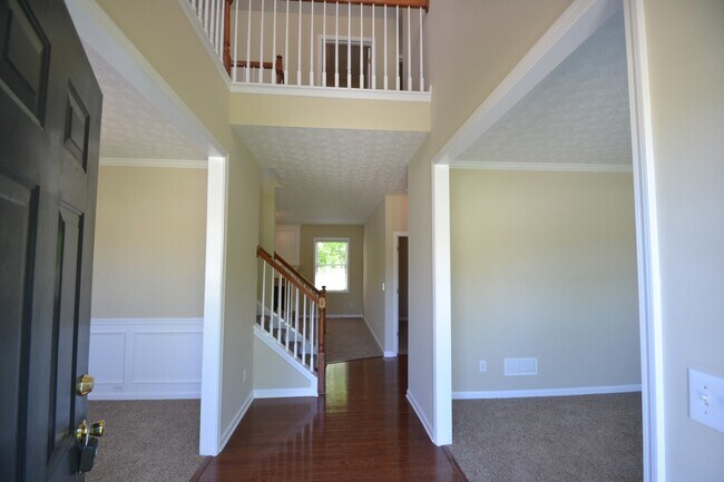 Building Photo - 1602 Waterdance Ln NW