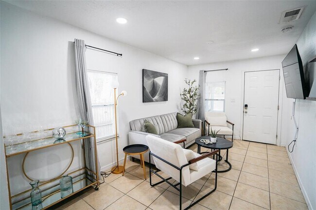 Foto del edificio - 1361 29th St S