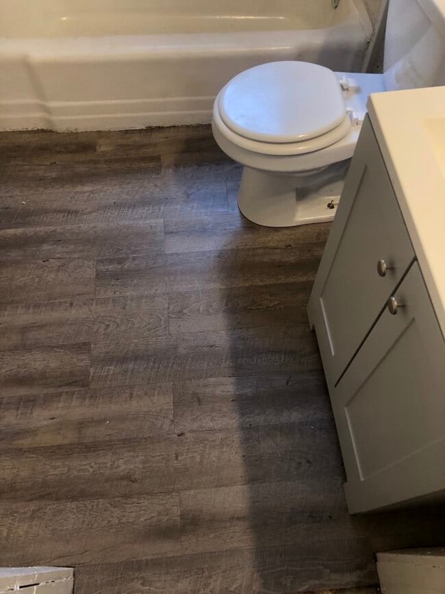 Building Photo - 408 Marx St