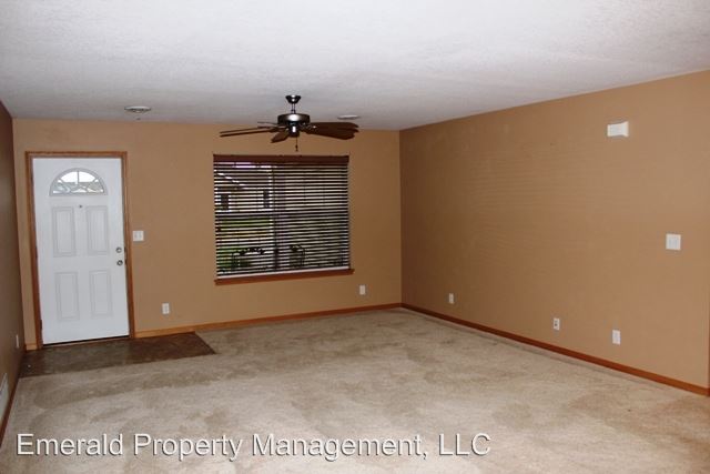 Foto del edificio - 221 Brookstone Dr