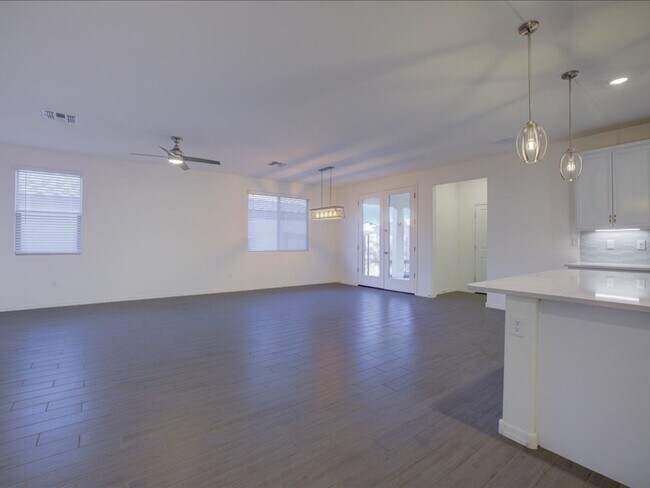 Foto del edificio - 3 Bedroom 2 Bathroom With Office/Flex room Located in RANCHO SAHUARITA!