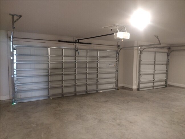 Building Photo - 10142 Whitney Reach Dr