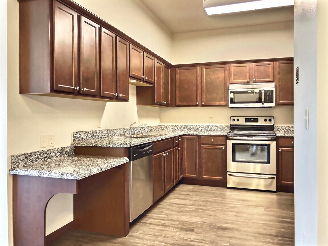 Kitchen - Quail View - 55+