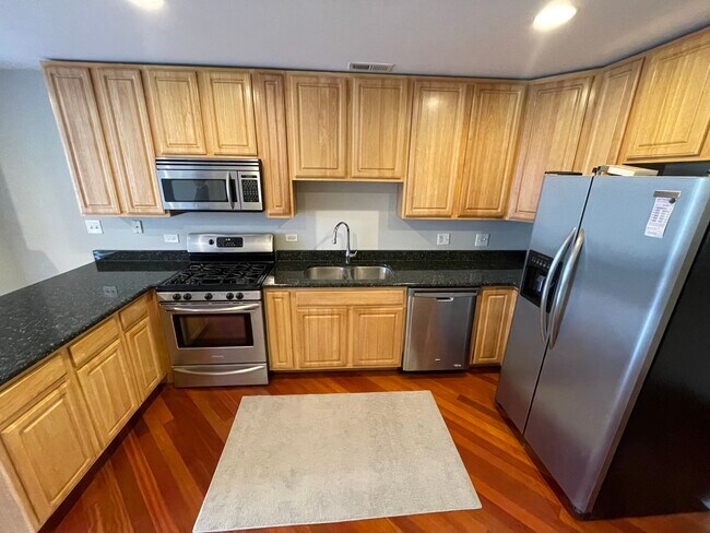 Foto del edificio - 2527 W Harrison St