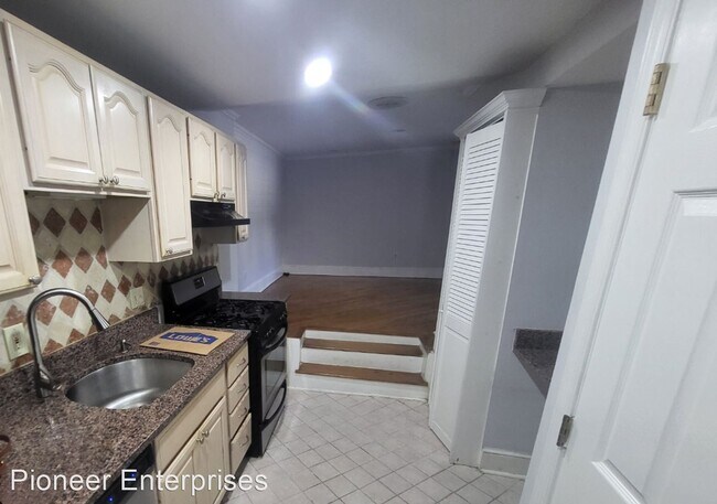 Foto del edificio - 2 br, 1.5 bath House - 2314 Foster Ave