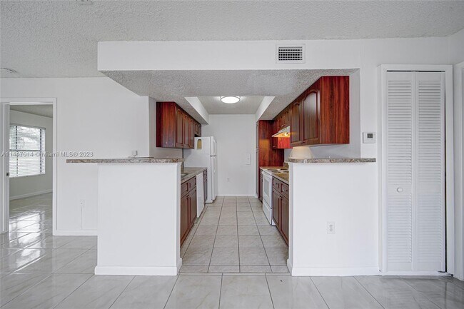 Foto del edificio - 10361 SW 150th Ct