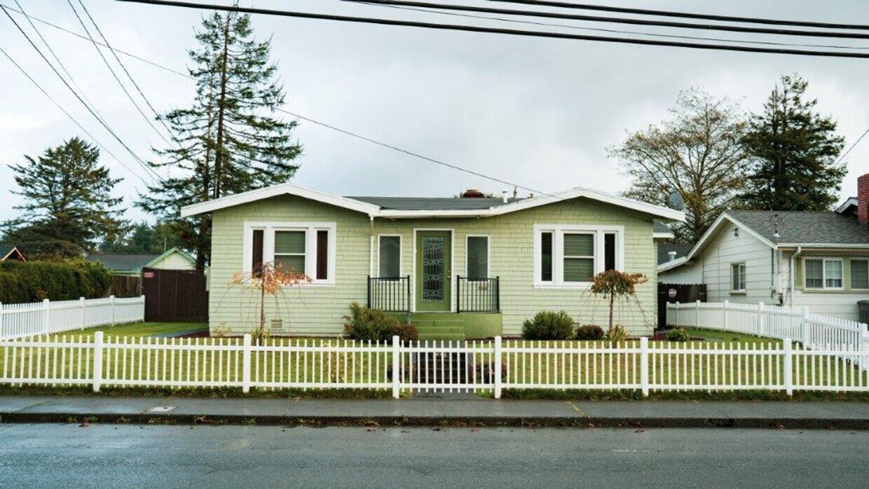 Single Family Home in Eureka! House Rental in Eureka, CA
