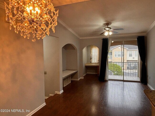 Foto del edificio - 10075 Gate Pkwy N