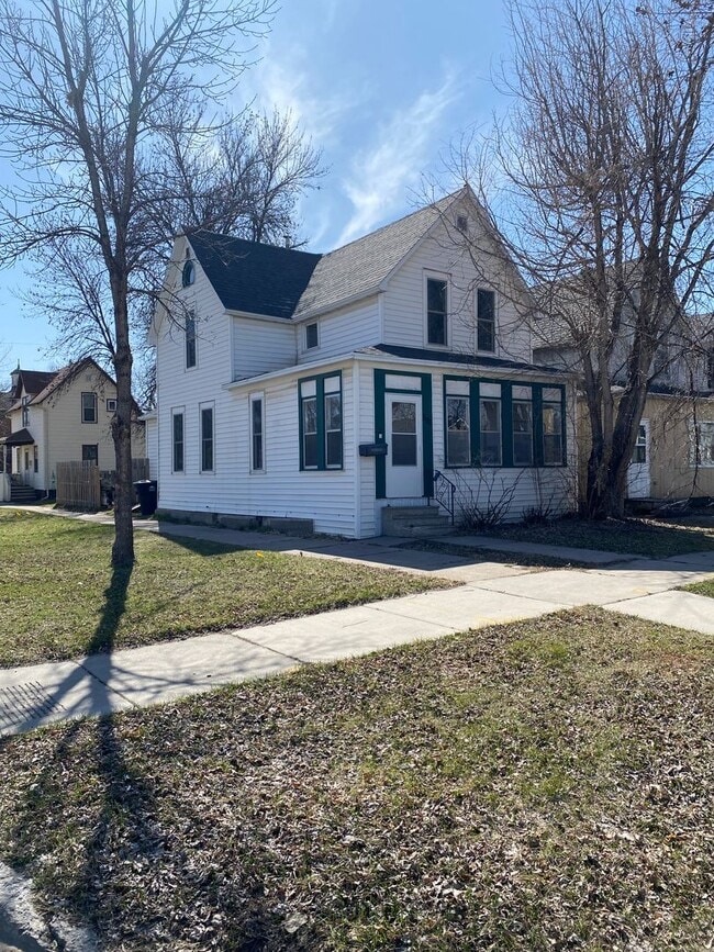 Building Photo - 501 N 4th St