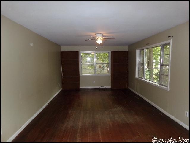 Building Photo - 9115 Hilaro Springs Rd