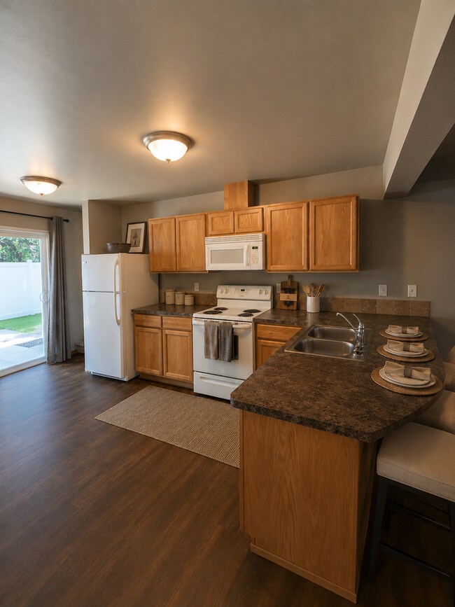 Foto del edificio - Your Own Space, Your Own Patio, Your Own Washer & Dryer!