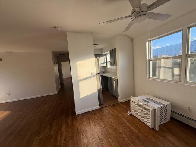 Foto del edificio - 120-36 Marsden St