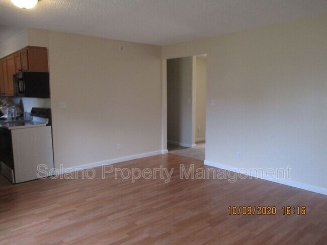 Foto del edificio - 232 Elwood St