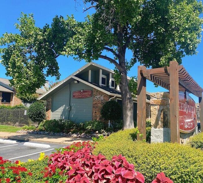 Foto del edificio - 1679 S State Hwy 121