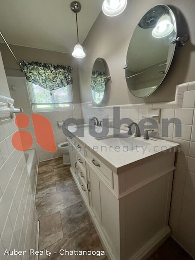 Building Photo - 6 br, 3 bath House - 2332 Janeview Drive