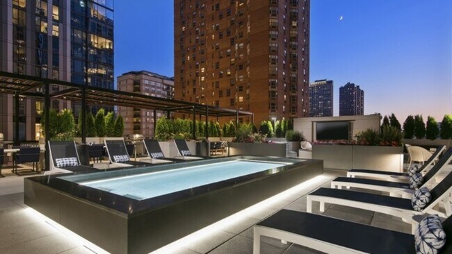 Foto del edificio - 1 E Delaware Pl
