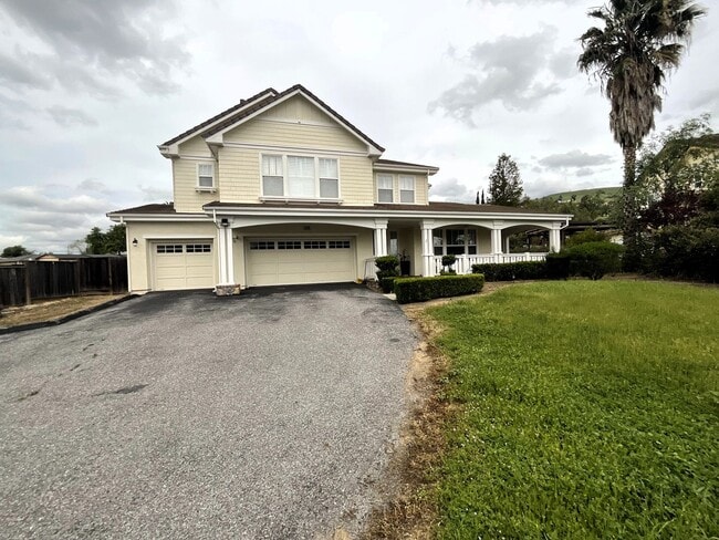 Building Photo - Spacious 5-Bedroom Home in San Jose – Idea...