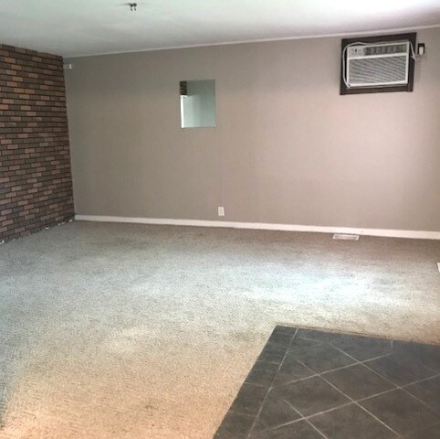 Building Photo - 17126 Lorenz Ave