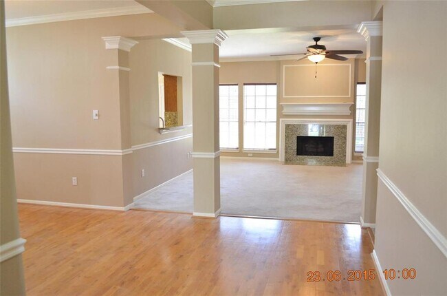 Building Photo - 14427 Shannon Ridge Rd