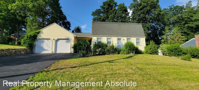 Foto del edificio - 3 br, 2 bath House - 19 McKenna Dr