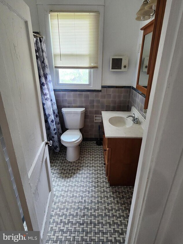 Foto principal - 5029 Penn St