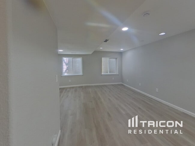 Building Photo - 6241 Decker Dr
